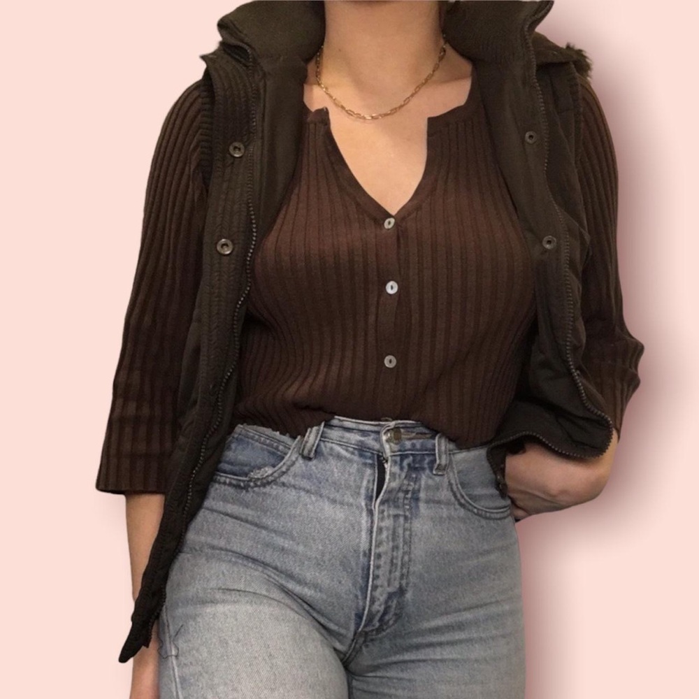Super trendy brown puffer vest in a size Small.